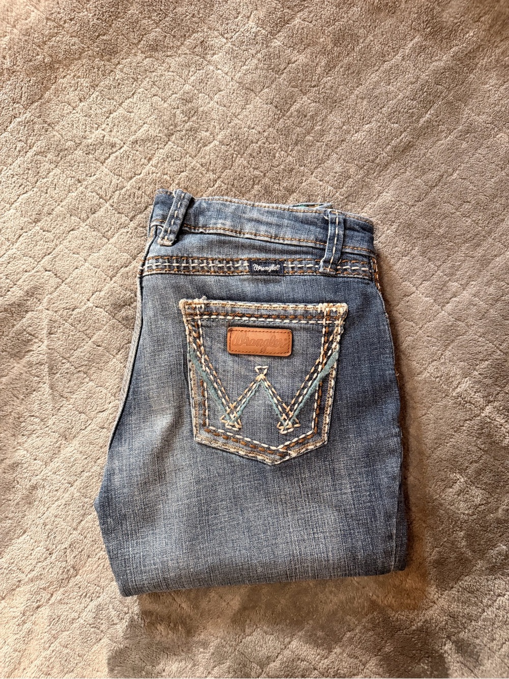 Wrangler Women's Light Blue Bootcut Jeans with Embroidered Pocket